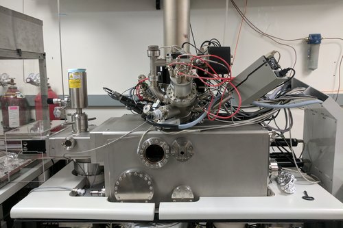Image of the TOF-SIMS analysis chamber